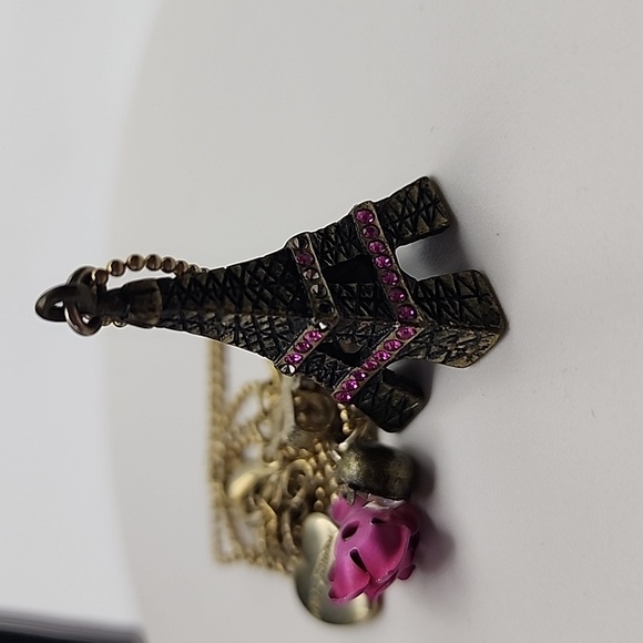 Gold Tone Eiffel Tower Charm Necklace Betsey Johnson - Picture 6 of 10
